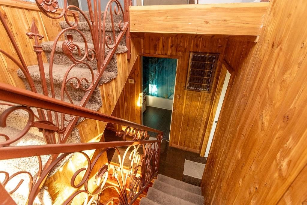 Interior, Wooden Walls