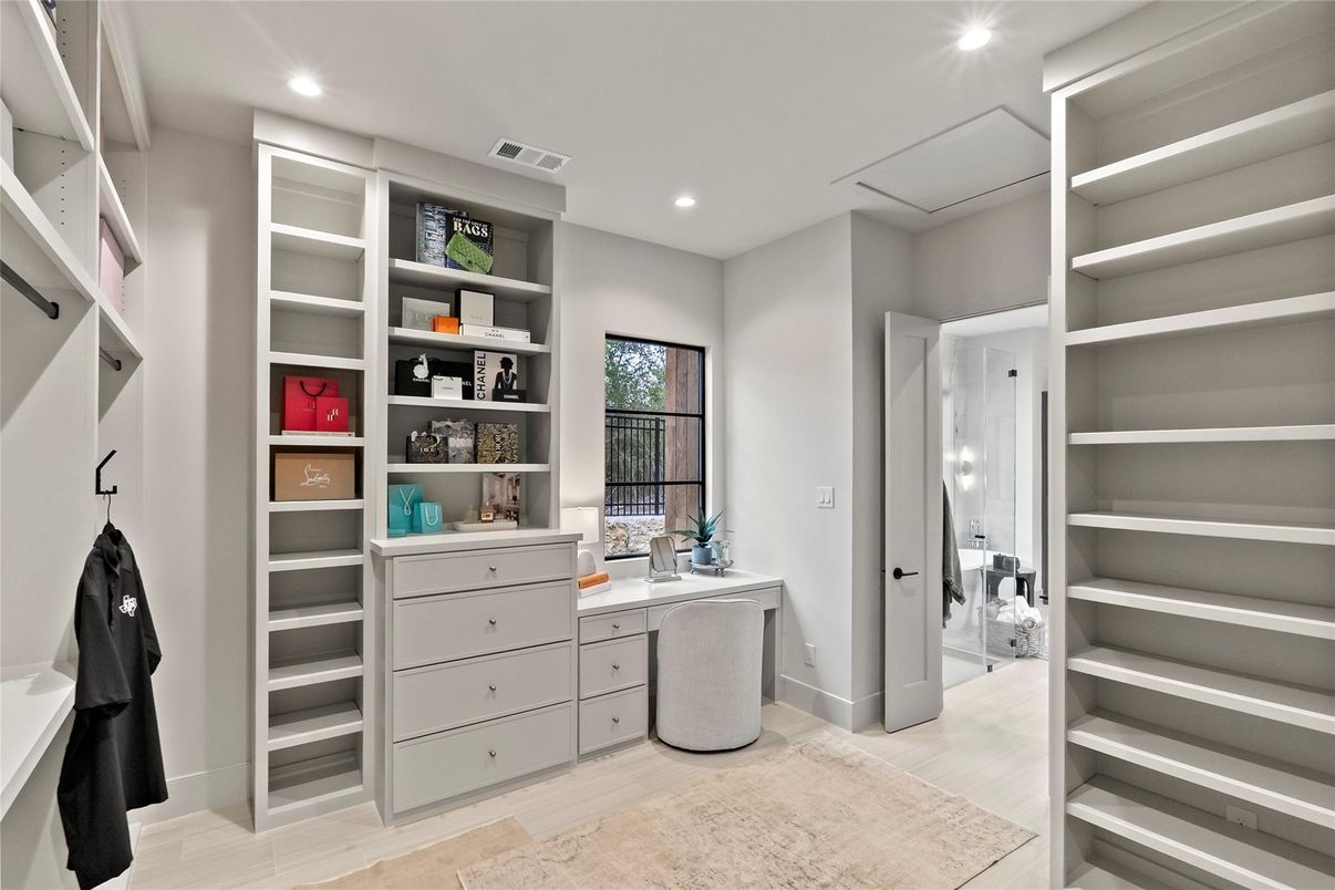 Home Office, Interior, Recessed Lighting, Walk-in Closets, Wood Texture Flooring