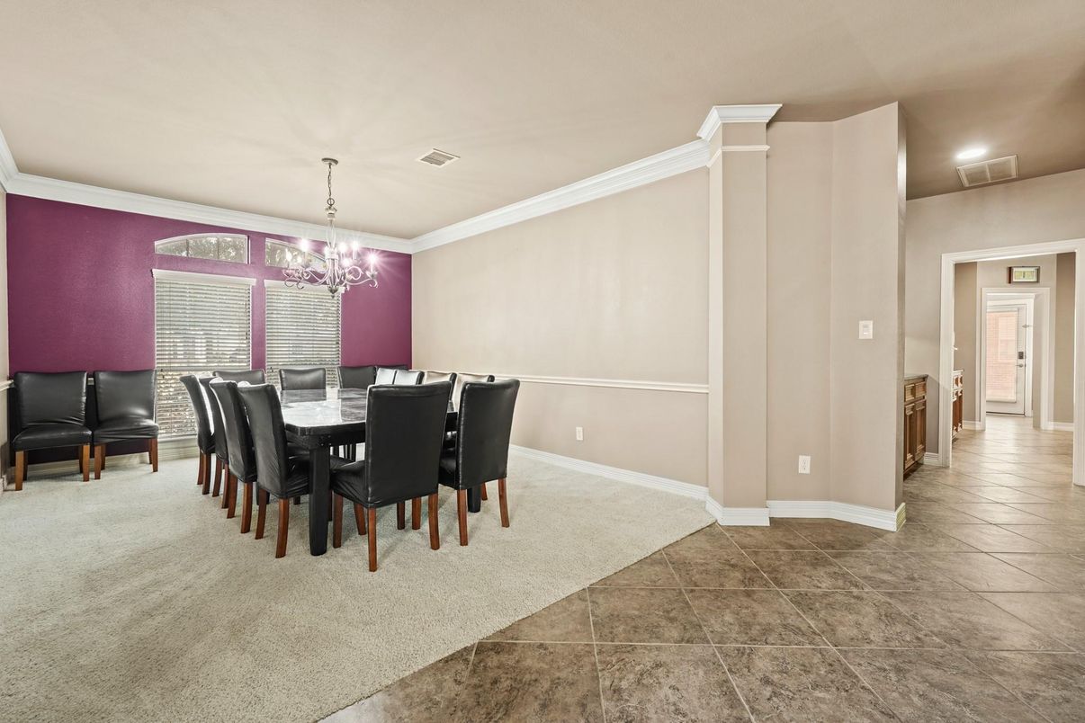 Chandelier, Dining room, Interior, Pendant Lights