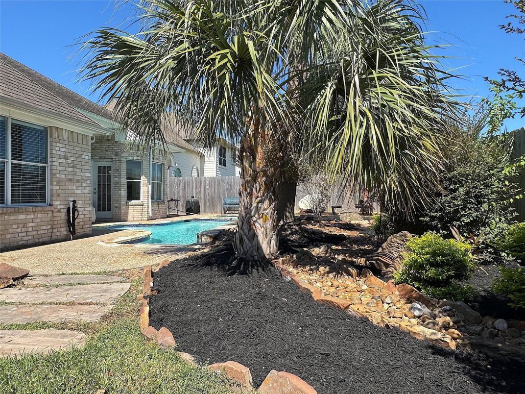 Backyard, Exterior, Pool