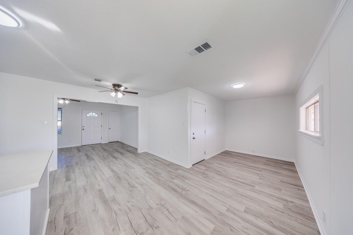 Empty room, Interior, Recessed Lighting, Wood Texture Flooring