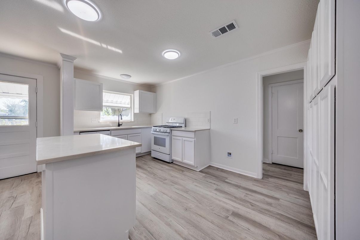 Interior, Kitchen, Recessed Lighting, Wood Texture Flooring