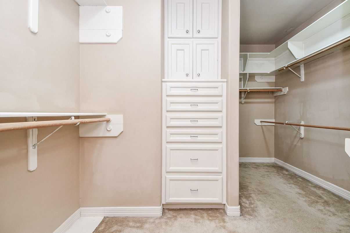 Interior, Walk-in Closets