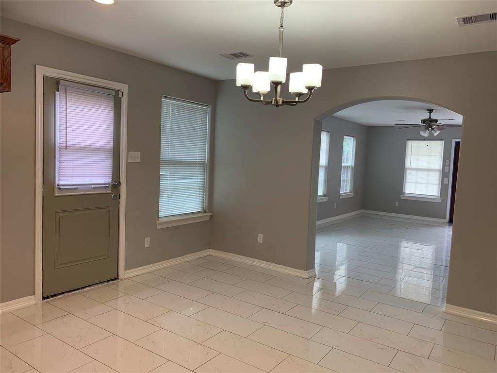 Chandelier, Empty room, Interior, Marble, Recessed Lighting