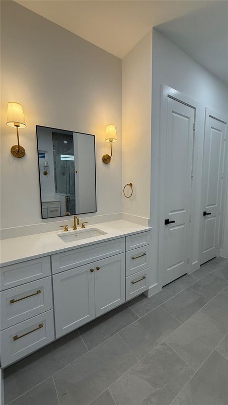 Bathroom, Dual Sink Vanities, Interior