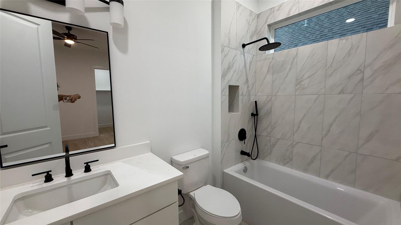 Bathroom, Interior, Marble Walls