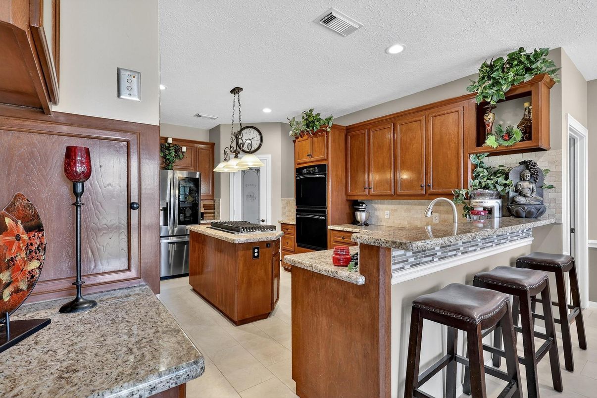 Interior, Kitchen, Pendant Lights, Recessed Lighting, Stainless Steel Appliances