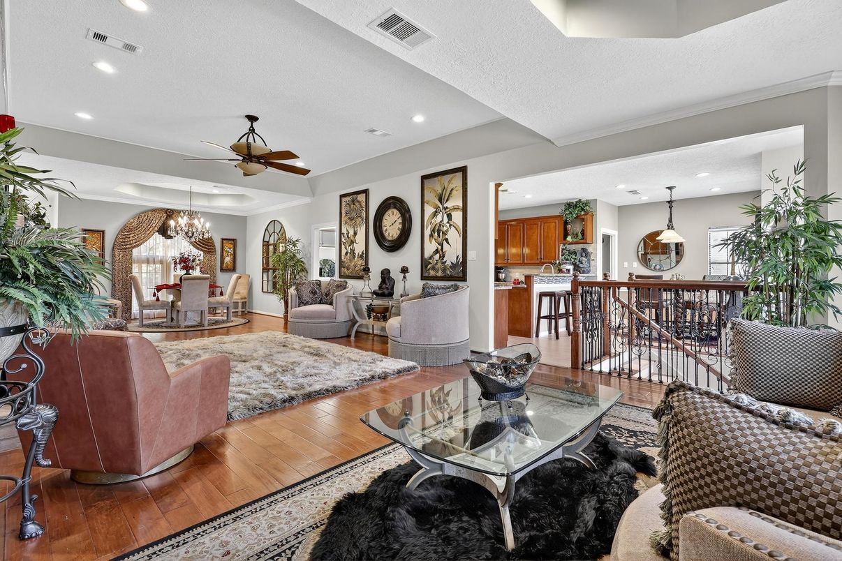 Chandelier, Dining room, Interior, Kitchen, Living room, Pendant Lights, Recessed Lighting, Wood Texture Flooring