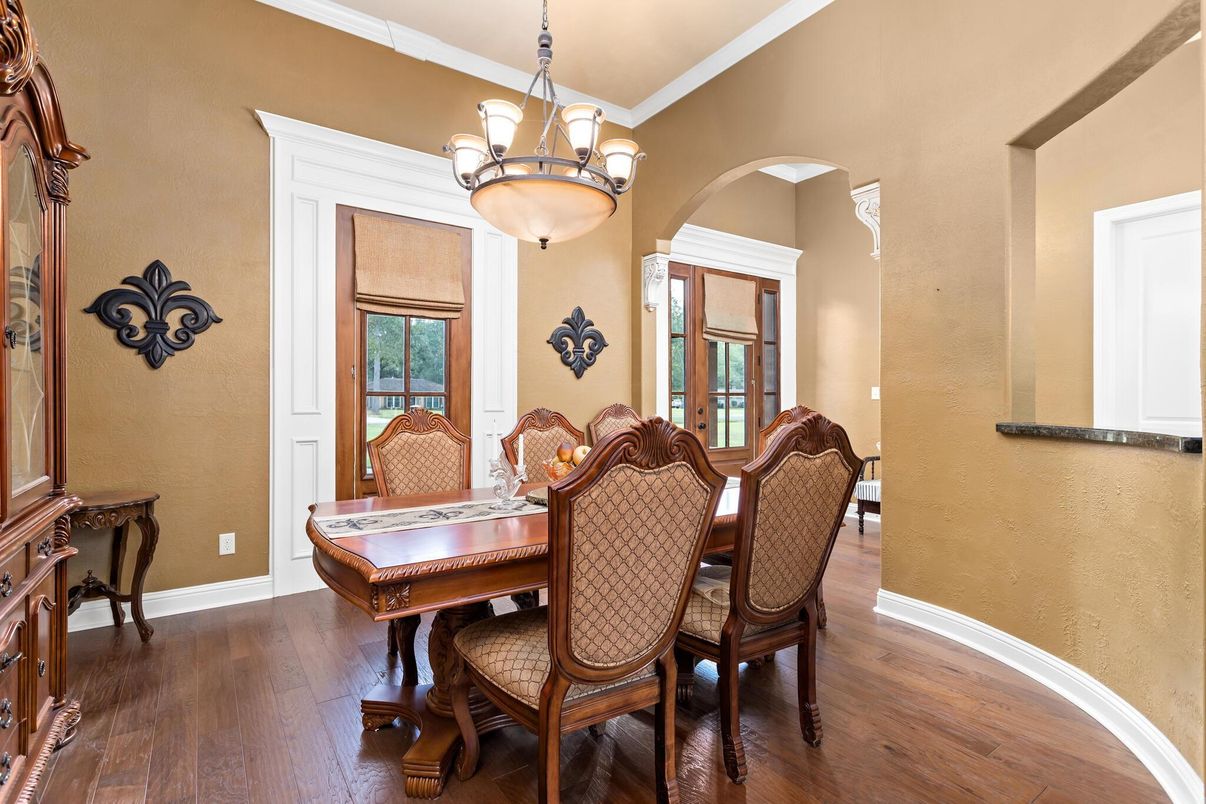 Chandelier, Dining room, Interior, Pendant Lights, Wood Texture Flooring