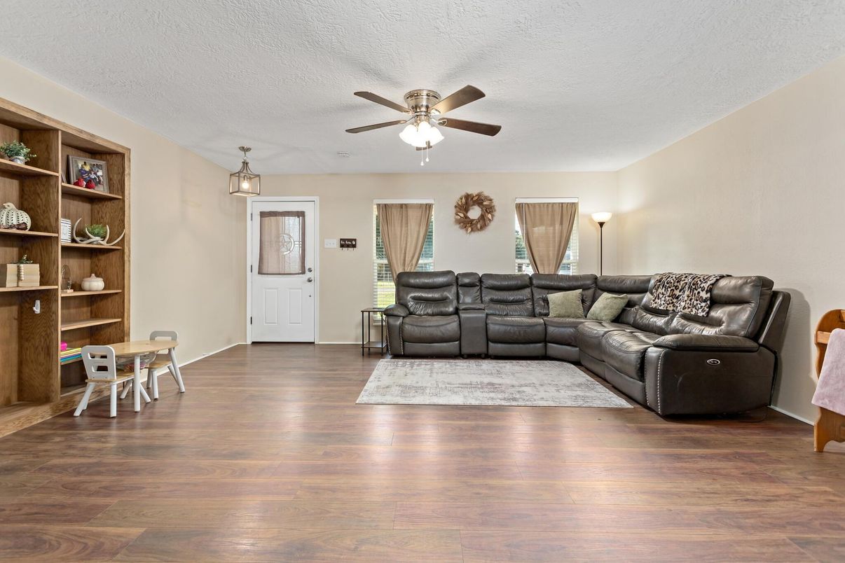 Interior, Living room, Pendant Lights, Wood Texture Flooring