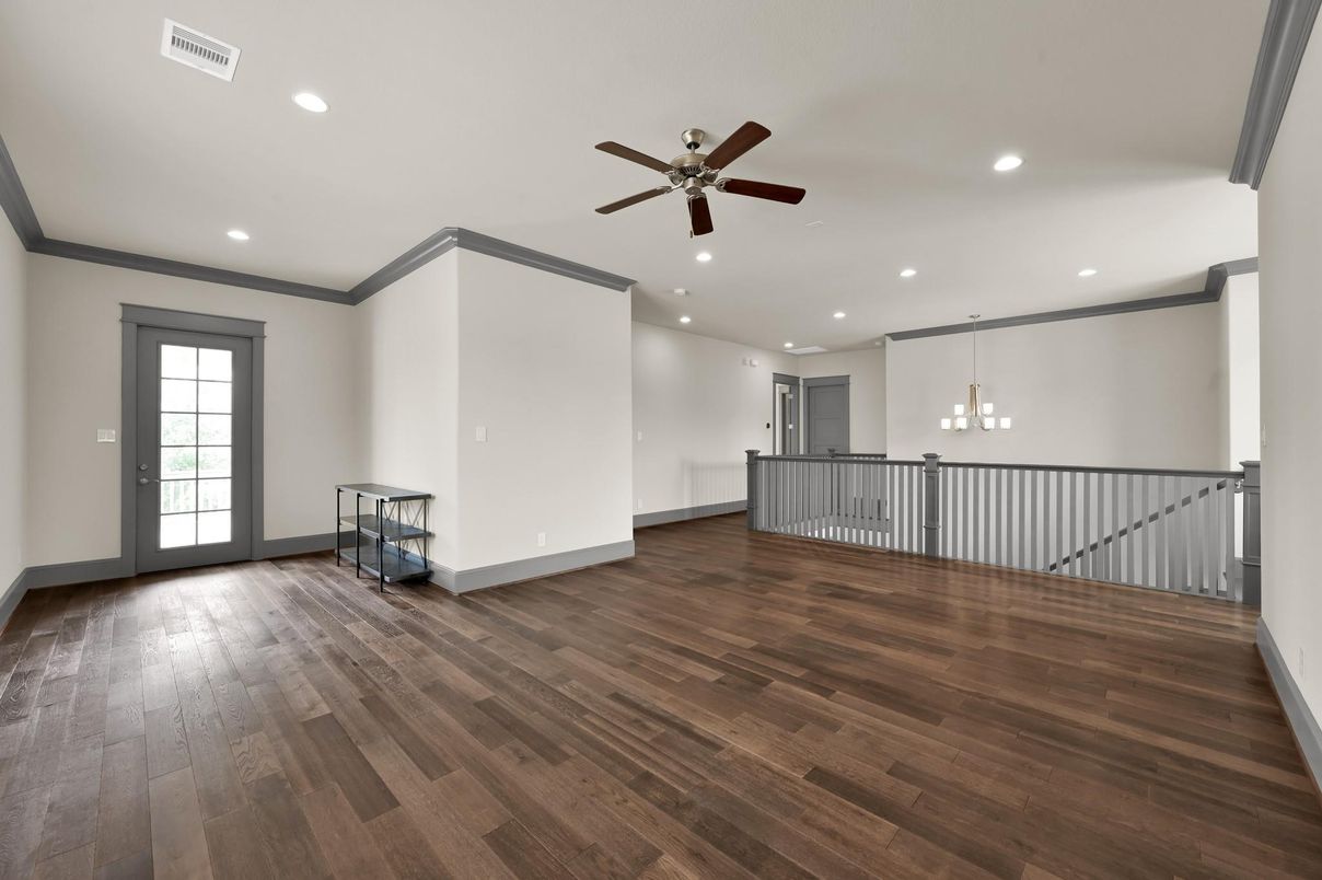 Interior, Pendant Lights, Recessed Lighting, Wood Texture Flooring