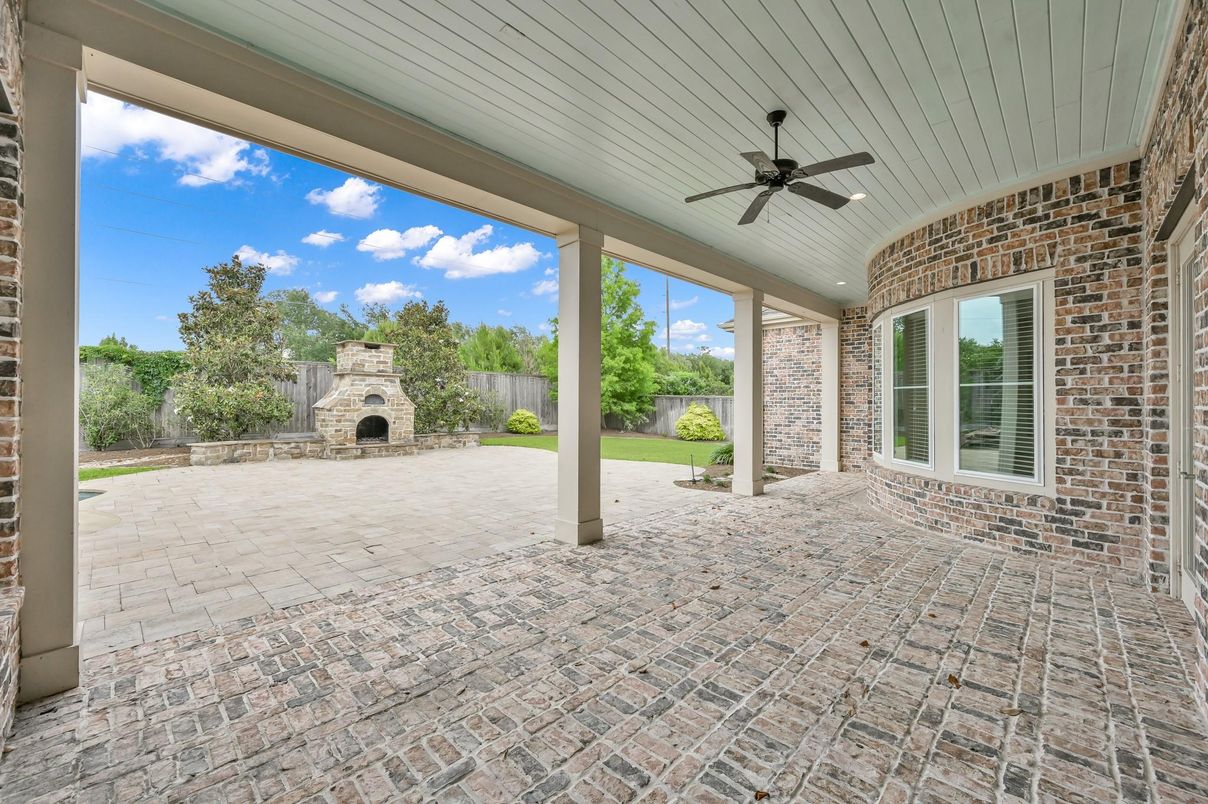 Exterior, Fireplace