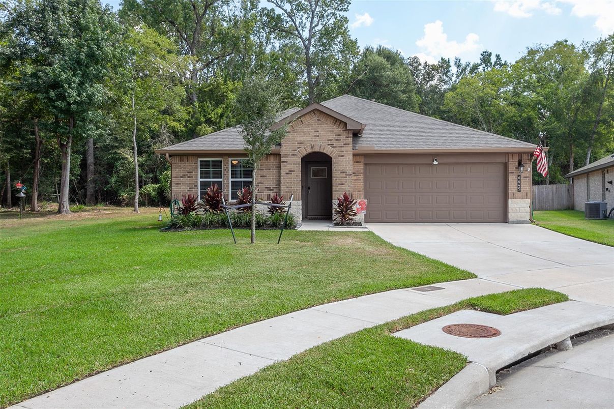 Attached, Backyard, Exterior, Facade, Brick Facade, Brick Traditional