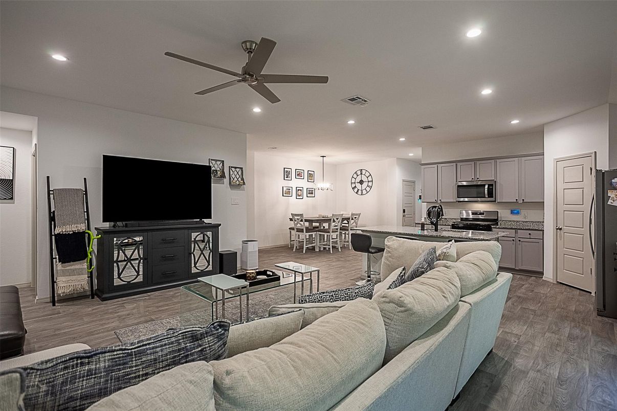 Dining room, Interior, Kitchen, Living room, Pendant Lights, Recessed Lighting, Stainless Steel Appliances, Wood Texture Flooring