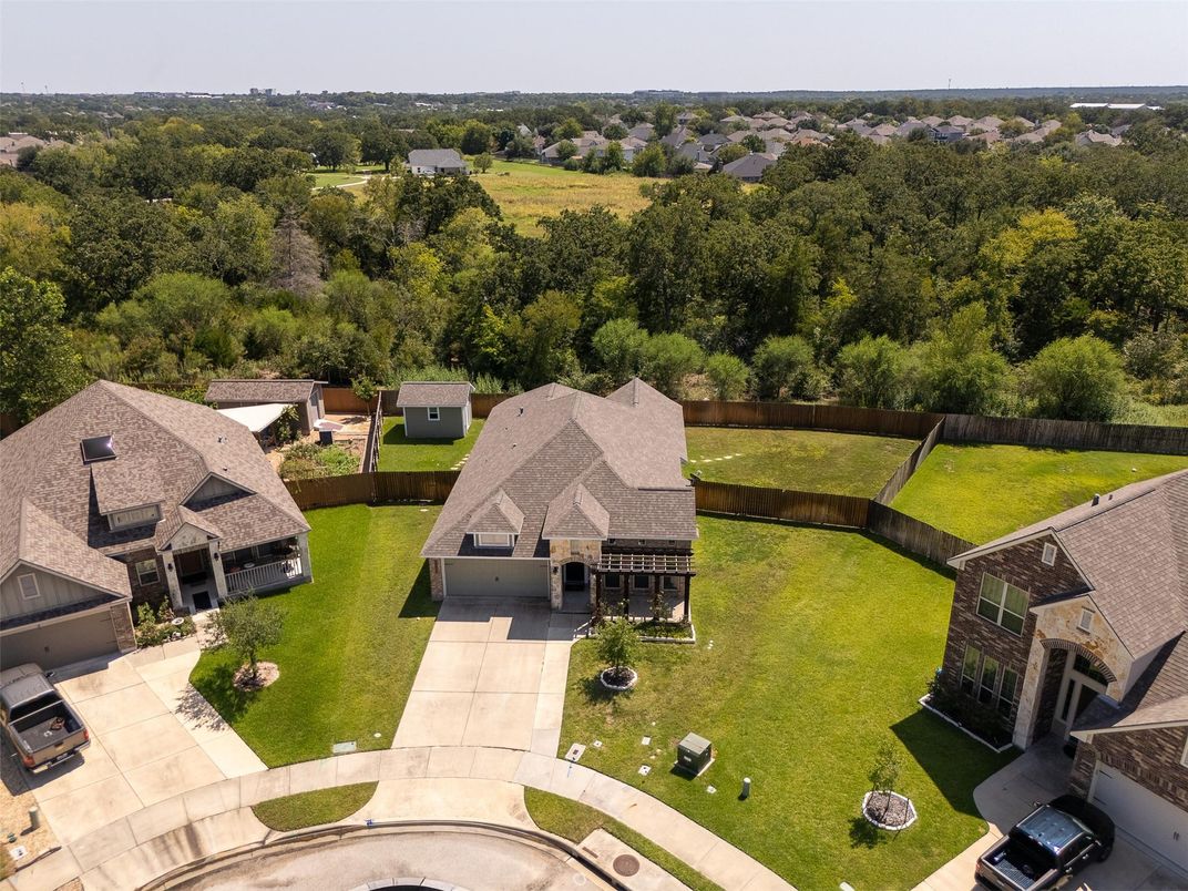 Exterior, Drone
