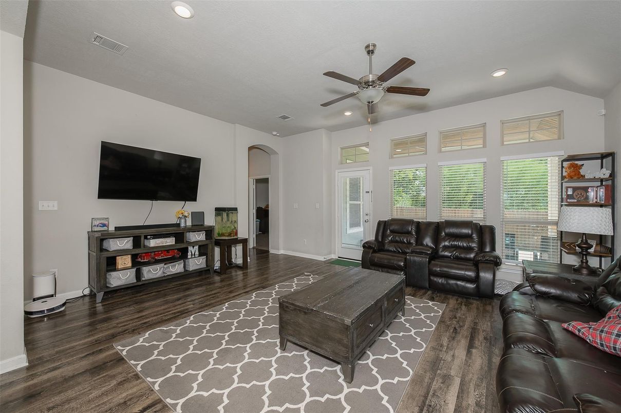 Interior, Living room, Recessed Lighting, Wood Texture Flooring