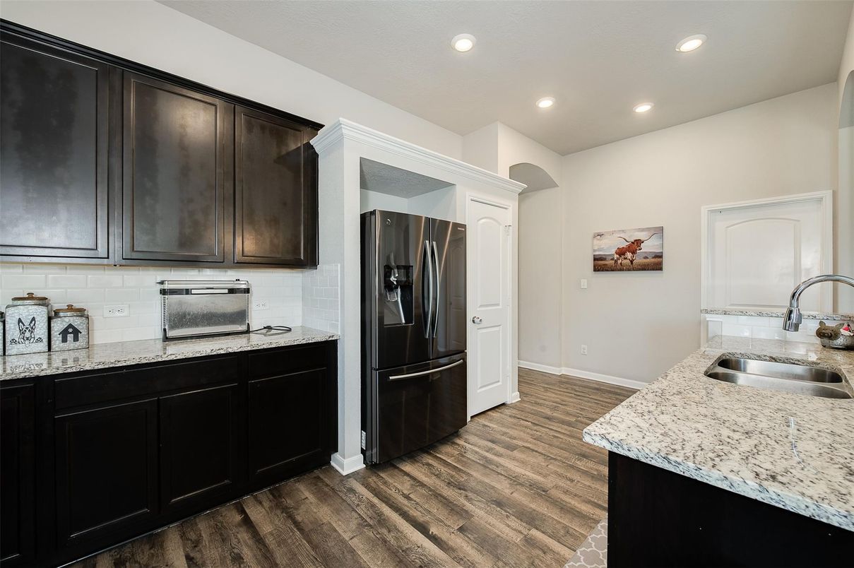 Interior, Kitchen, Recessed Lighting, Wood Texture Flooring