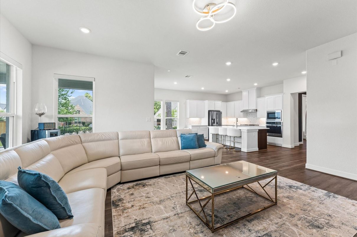 Interior, Kitchen, Living room, Pendant Lights, Recessed Lighting, Stainless Steel Appliances, Wood Texture Flooring