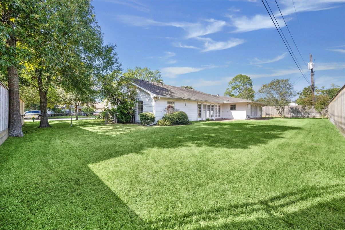 Backyard, Exterior