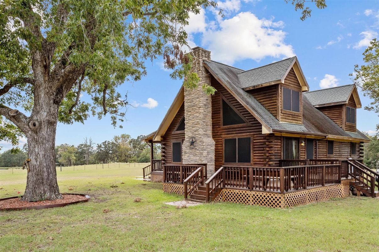 Backyard, Exterior, Facade, Log Home
