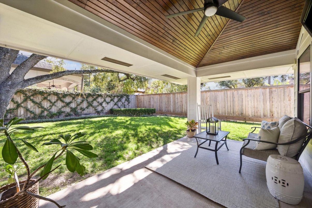 Backyard, Exterior