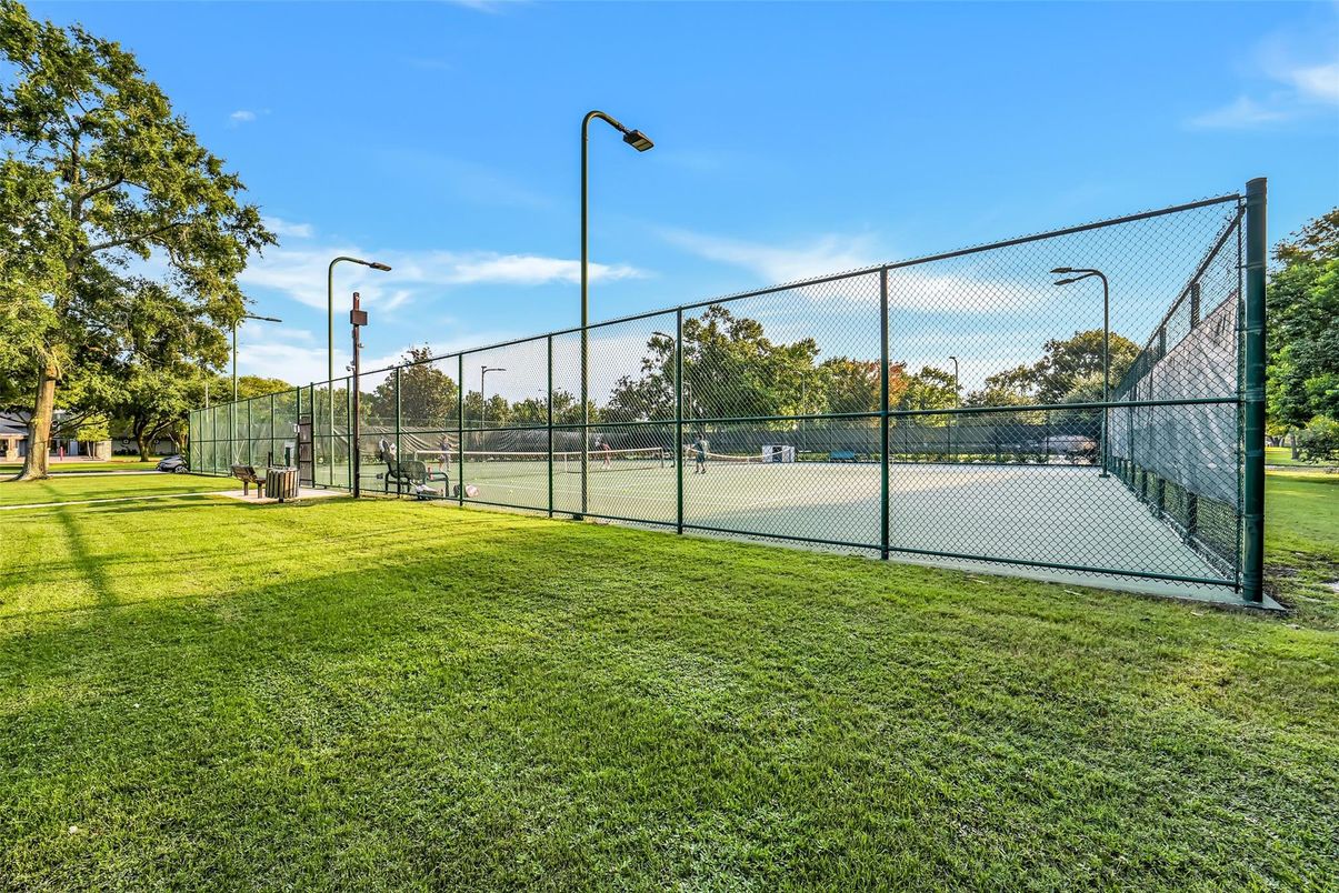 Exterior, Tennis Courts