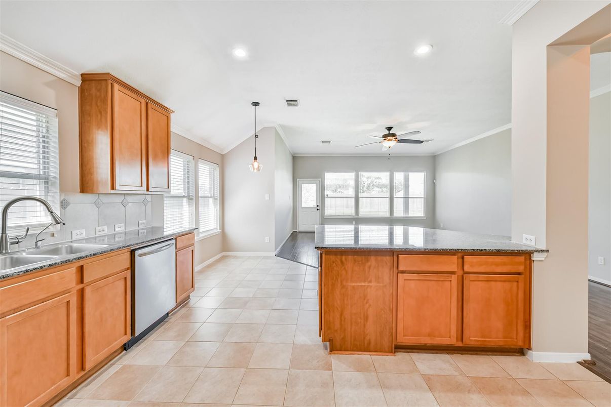 Interior, Kitchen, Pendant Lights, Recessed Lighting