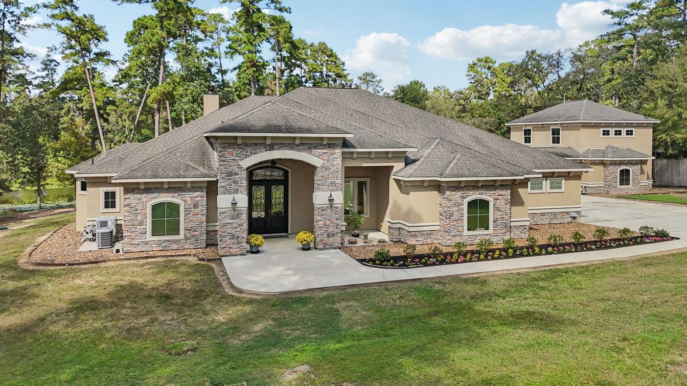 Backyard, Exterior, Facade, French Provincial