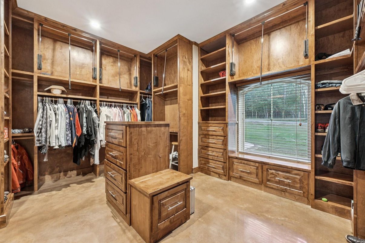 Interior, Recessed Lighting, Walk-in Closets