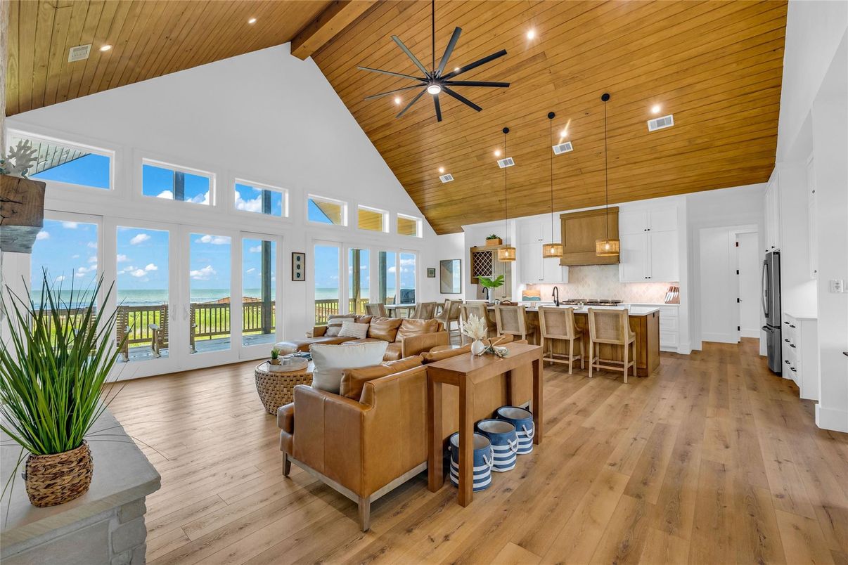 Interior, Kitchen, Living room, Pendant Lights, Recessed Lighting, Wooden Beams, Wooden Ceilings, Wood Texture Flooring