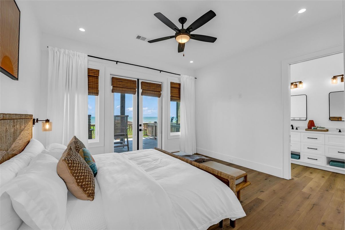 Bedroom, Interior, Recessed Lighting, Water, Wood Texture Flooring