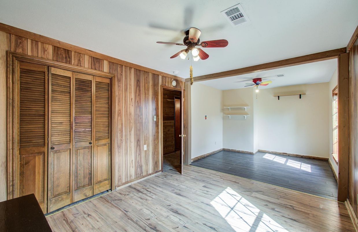 Empty room, Interior, Wood Texture Flooring, Wooden Walls