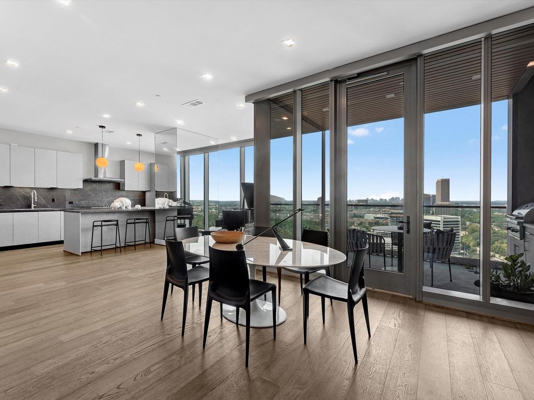Dining room, Interior, Kitchen, Pendant Lights, Recessed Lighting, Wood Texture Flooring