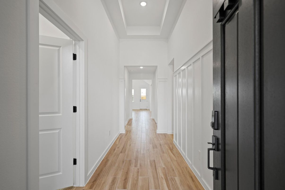 Interior, Recessed Lighting, Wood Texture Flooring