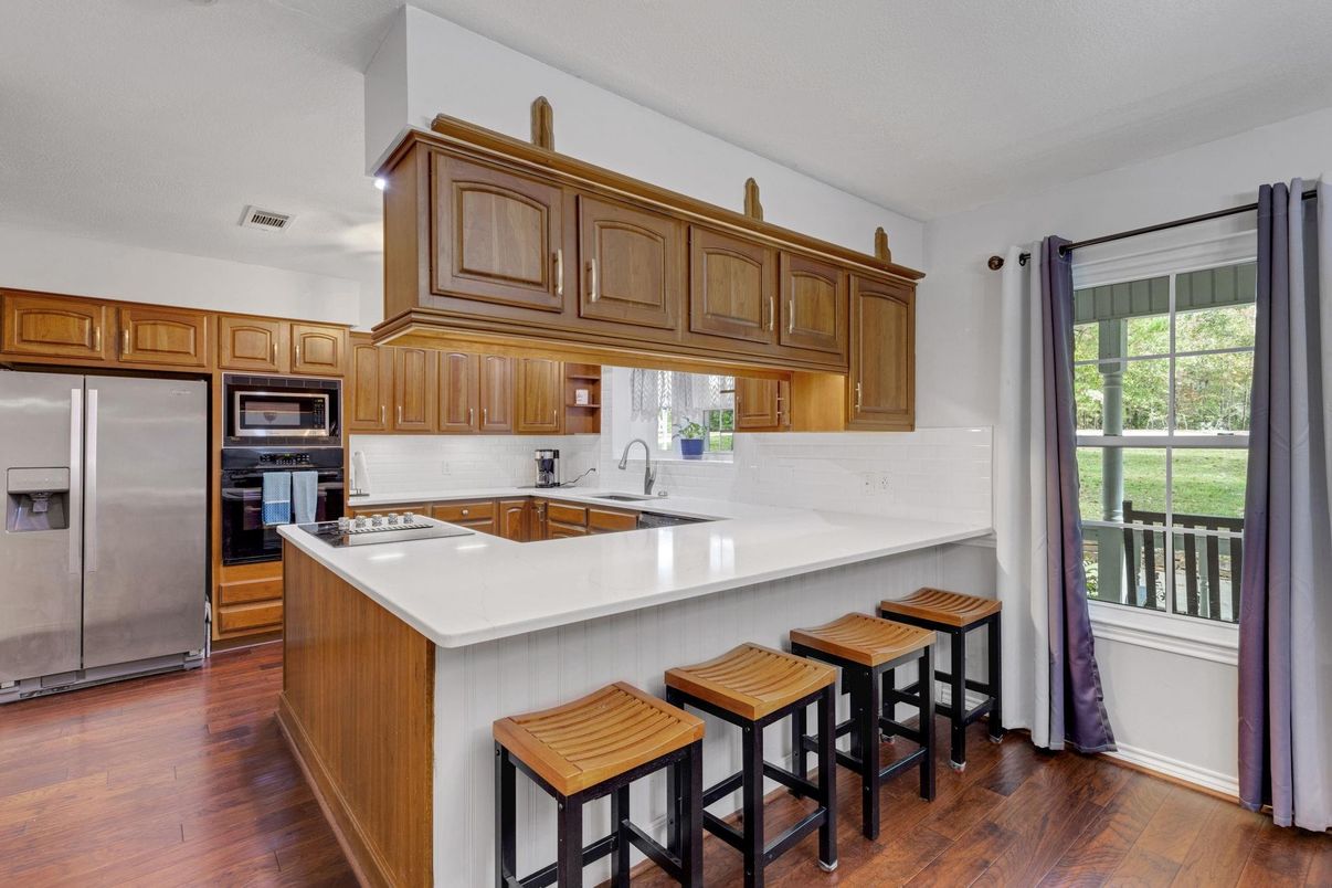Interior, Kitchen, Stainless Steel Appliances, Wood Texture Flooring