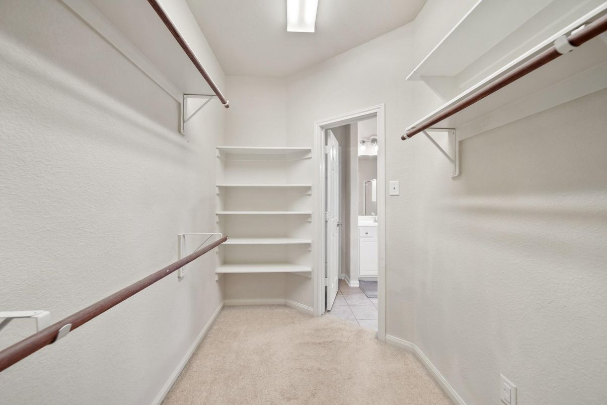 Interior, Walk-in Closets