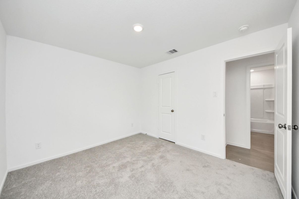 Empty room, Interior, Recessed Lighting