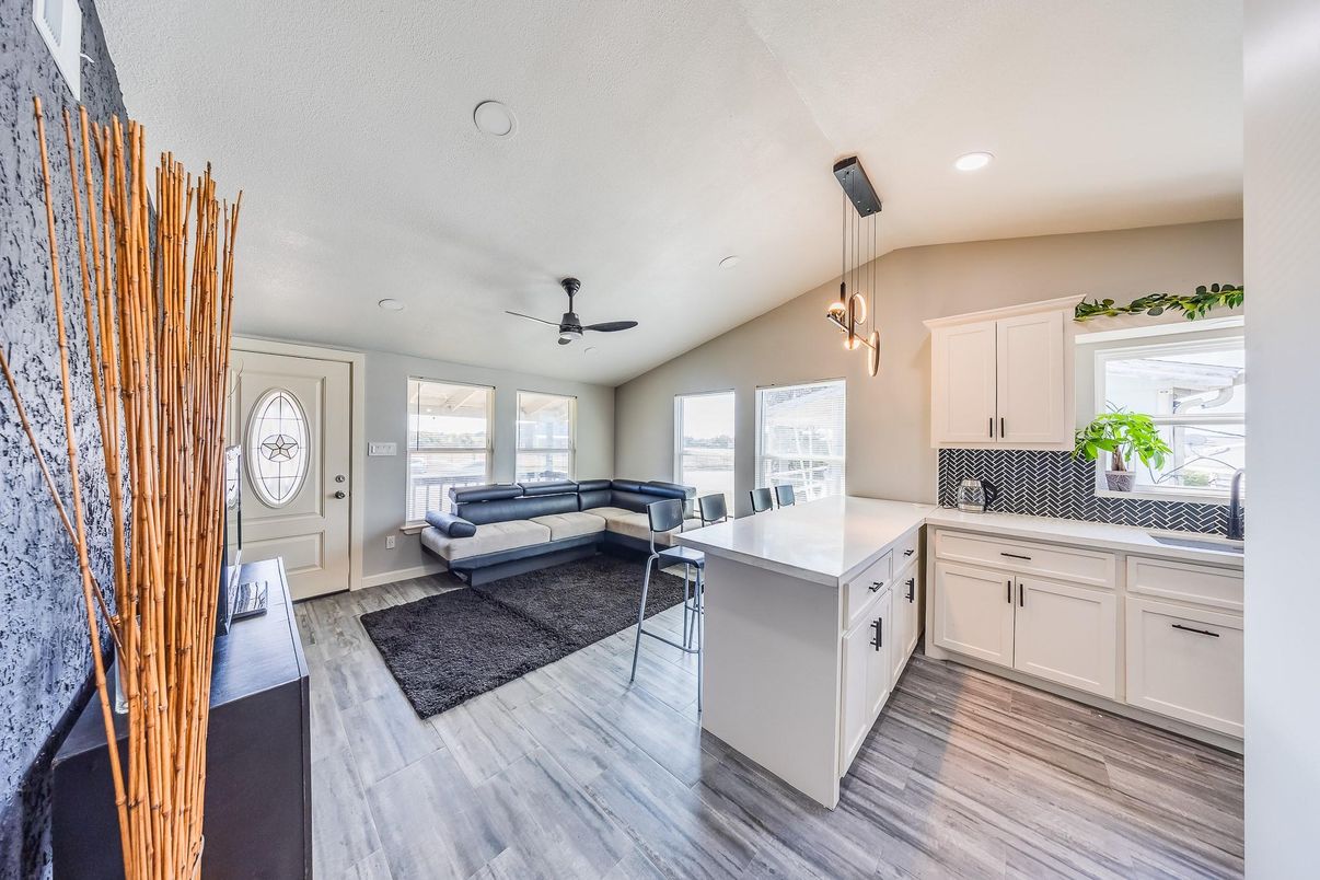 Interior, Kitchen, Living room, Pendant Lights, Recessed Lighting, Wood Texture Flooring