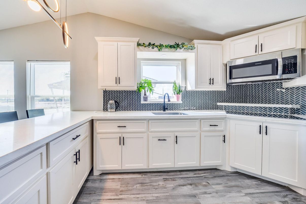 Interior, Kitchen, Pendant Lights, Wood Texture Flooring