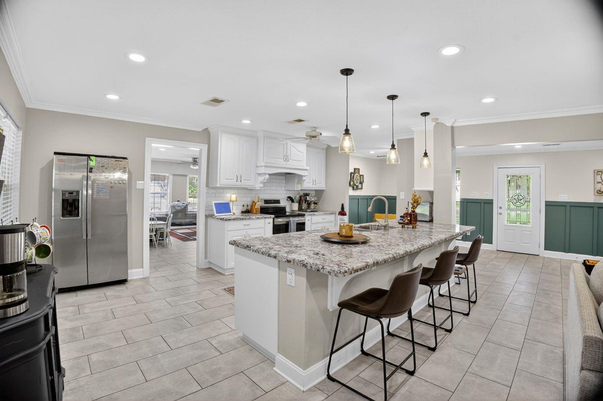 Interior, Kitchen, Pendant Lights, Recessed Lighting, Stainless Steel Appliances