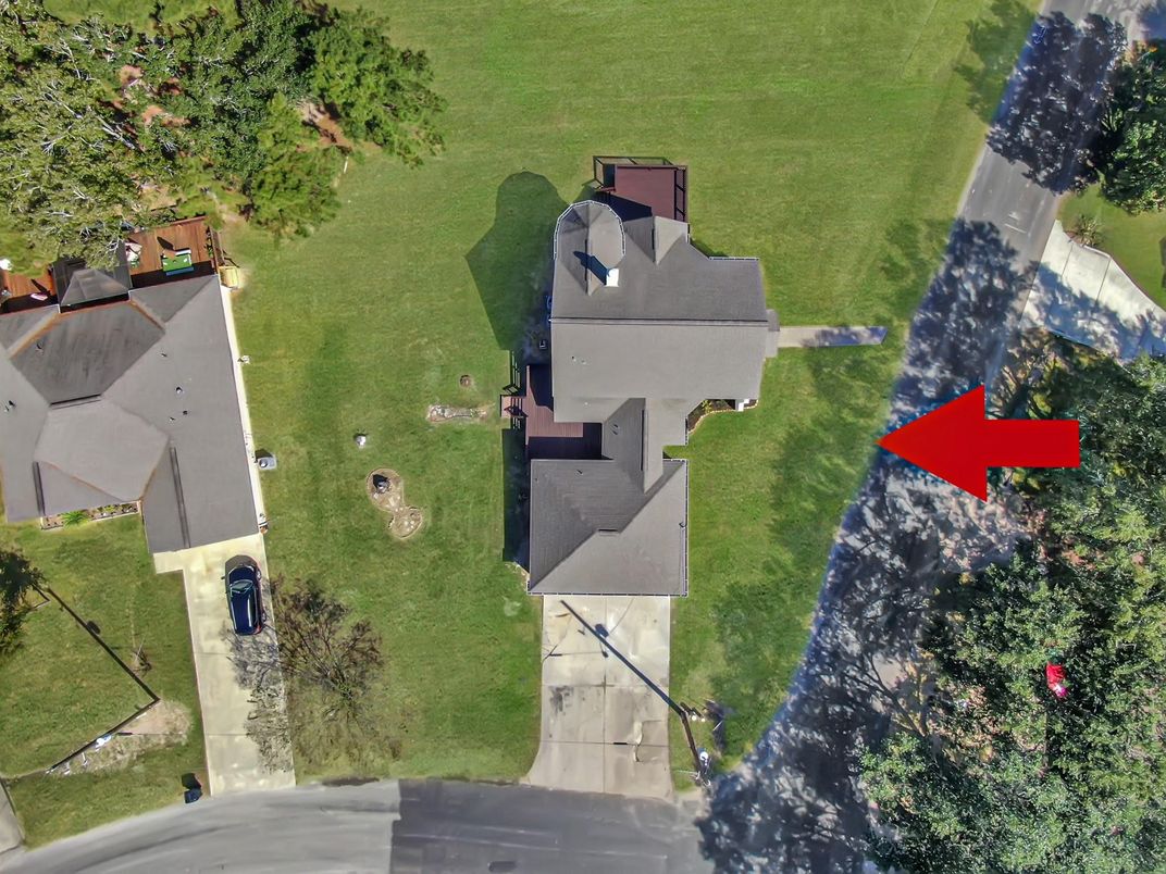 Exterior, Drone
