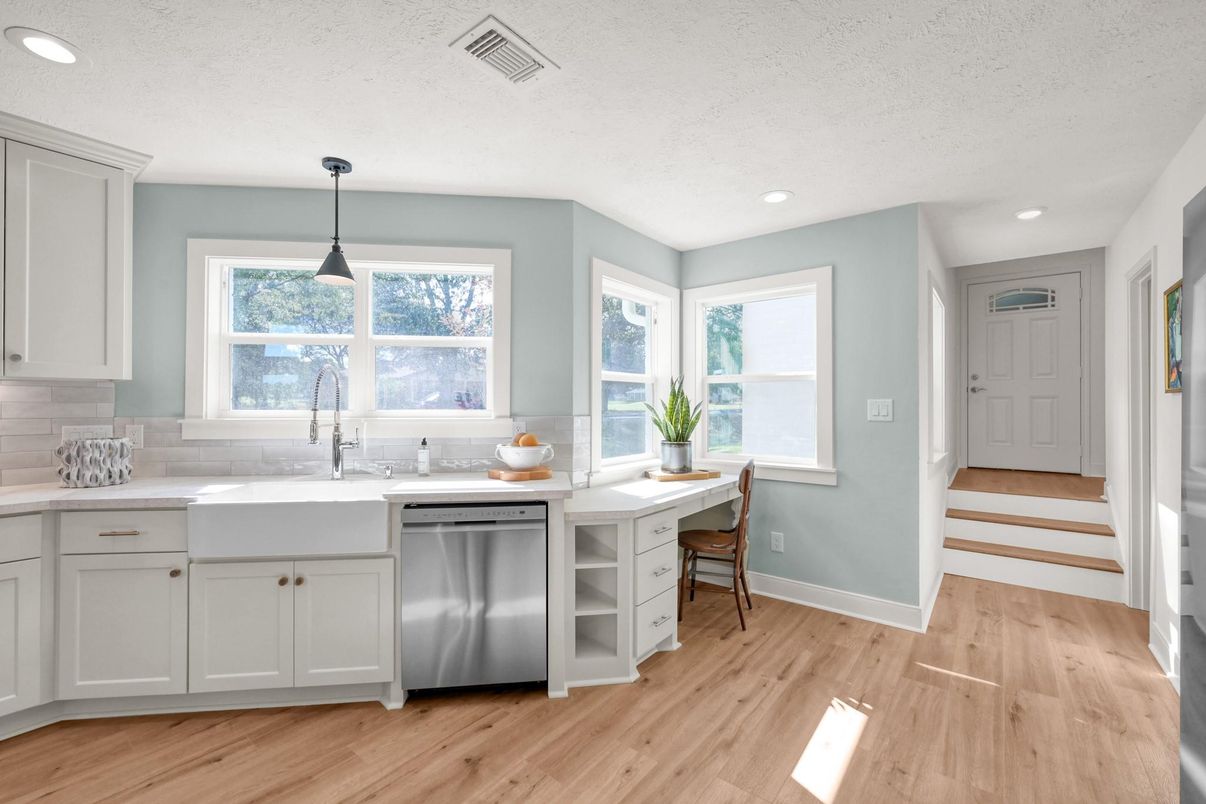 Interior, Kitchen, Pendant Lights, Recessed Lighting, Wood Texture Flooring