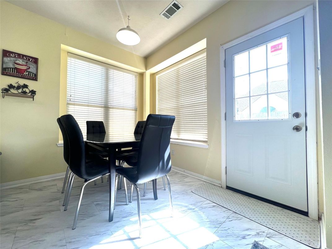 Dining room, Interior, Marble, Pendant Lights
