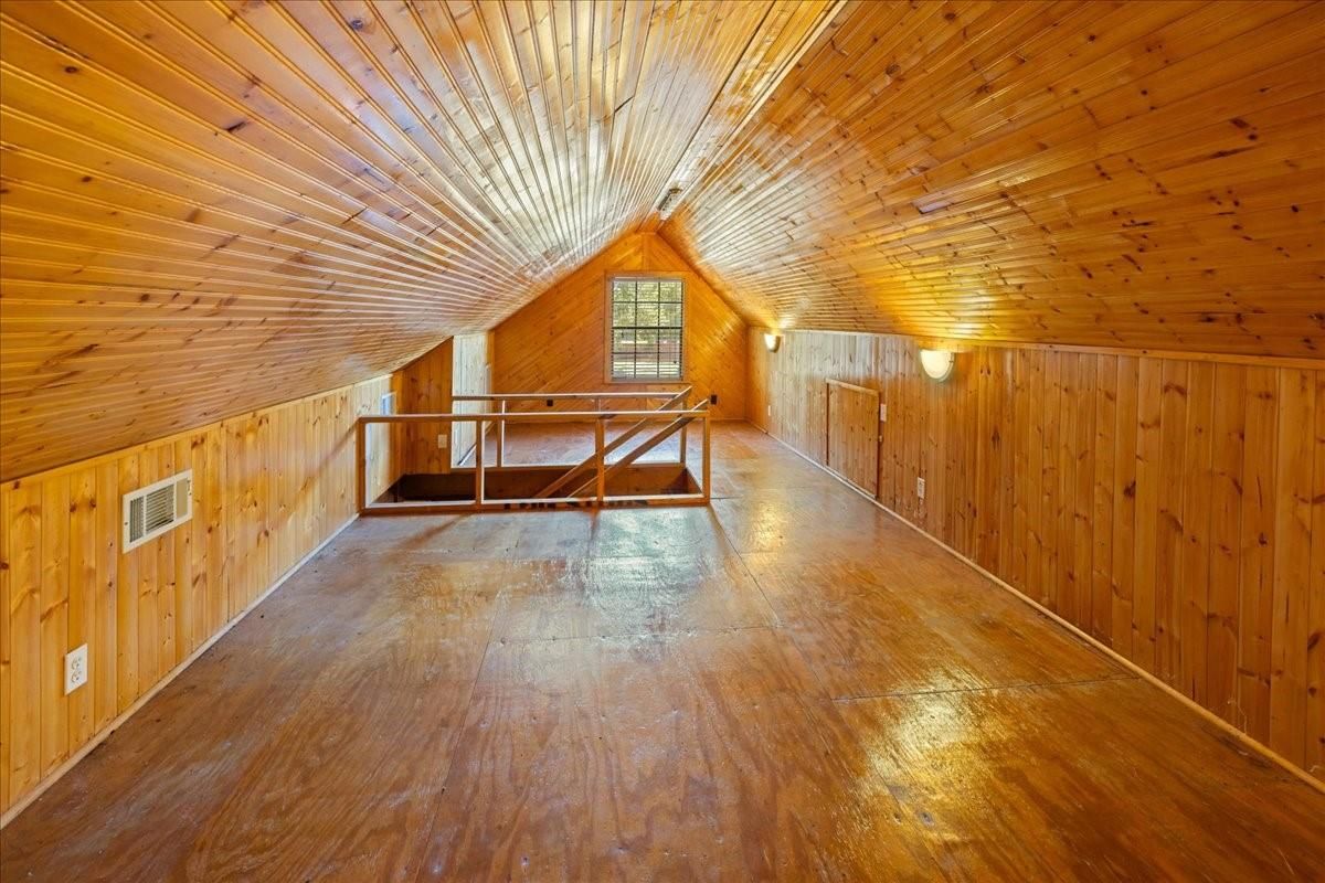 Empty room, Interior, Wooden Ceilings, Wood Texture Flooring, Wooden Walls