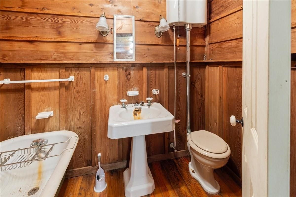 Bathroom, Interior, Wood Texture Flooring, Wooden Walls