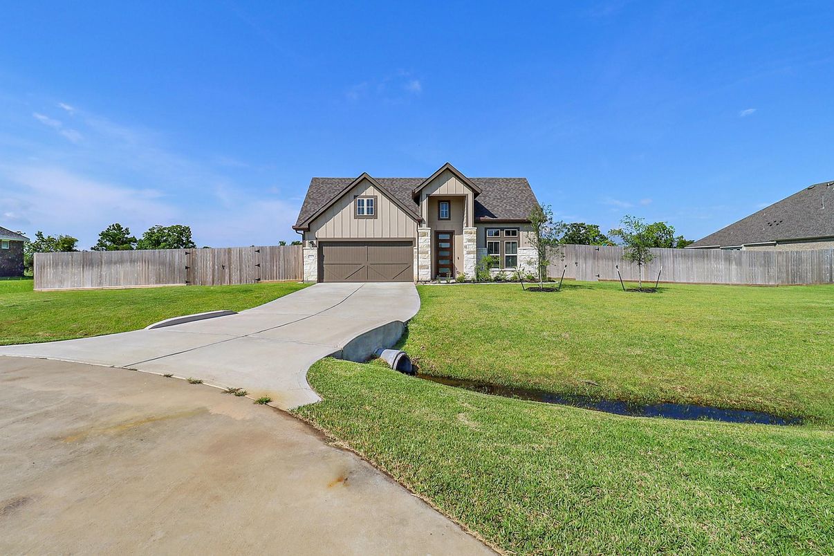 Attached, Backyard, Exterior, Facade, Farmhouse