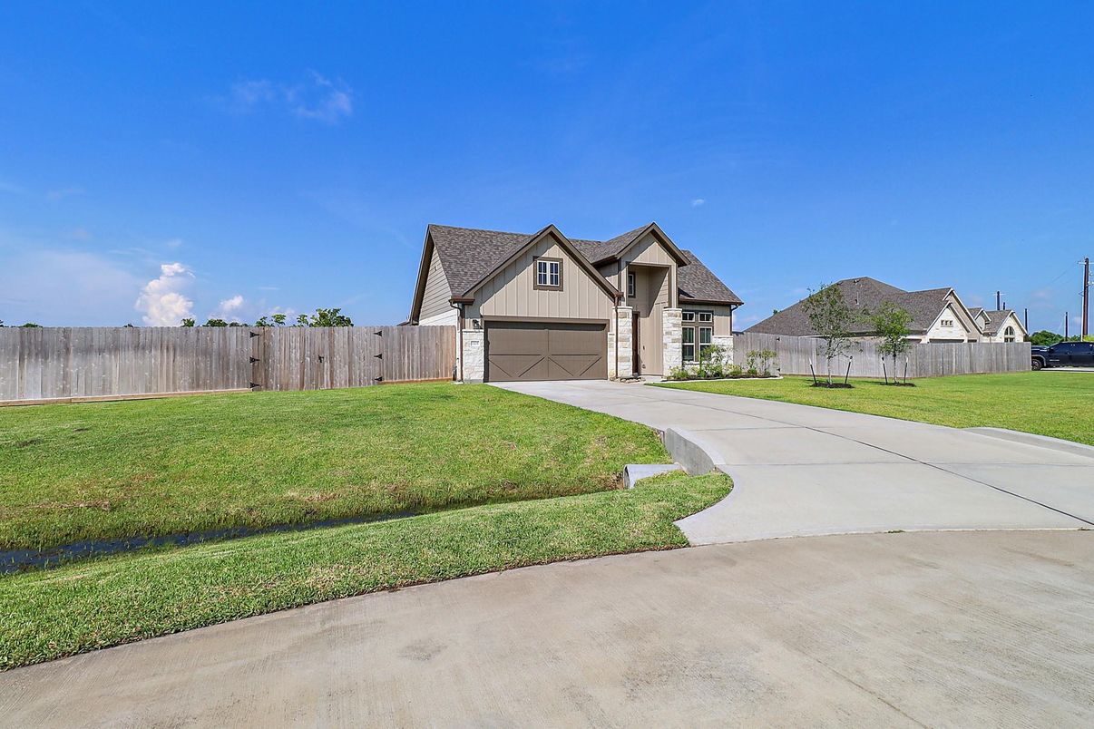Attached, Backyard, Exterior, Facade, French Provincial