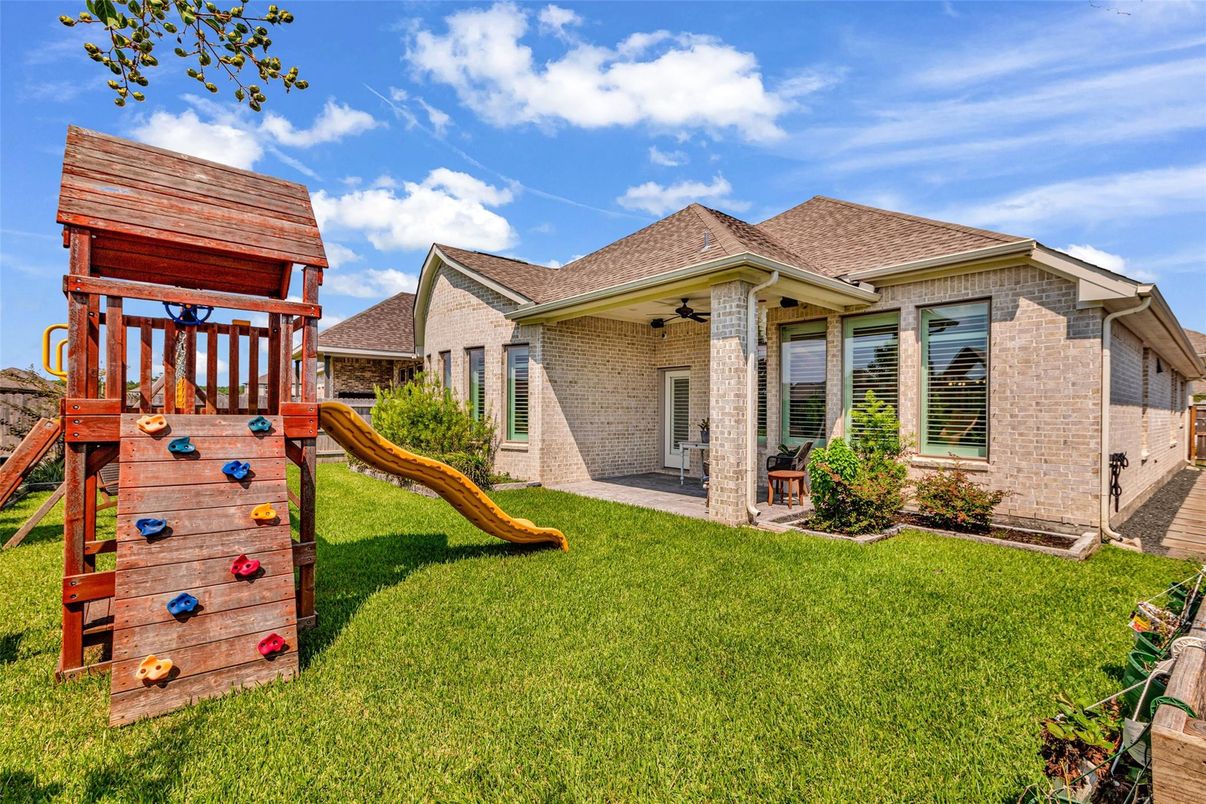 Backyard, Exterior, Playground