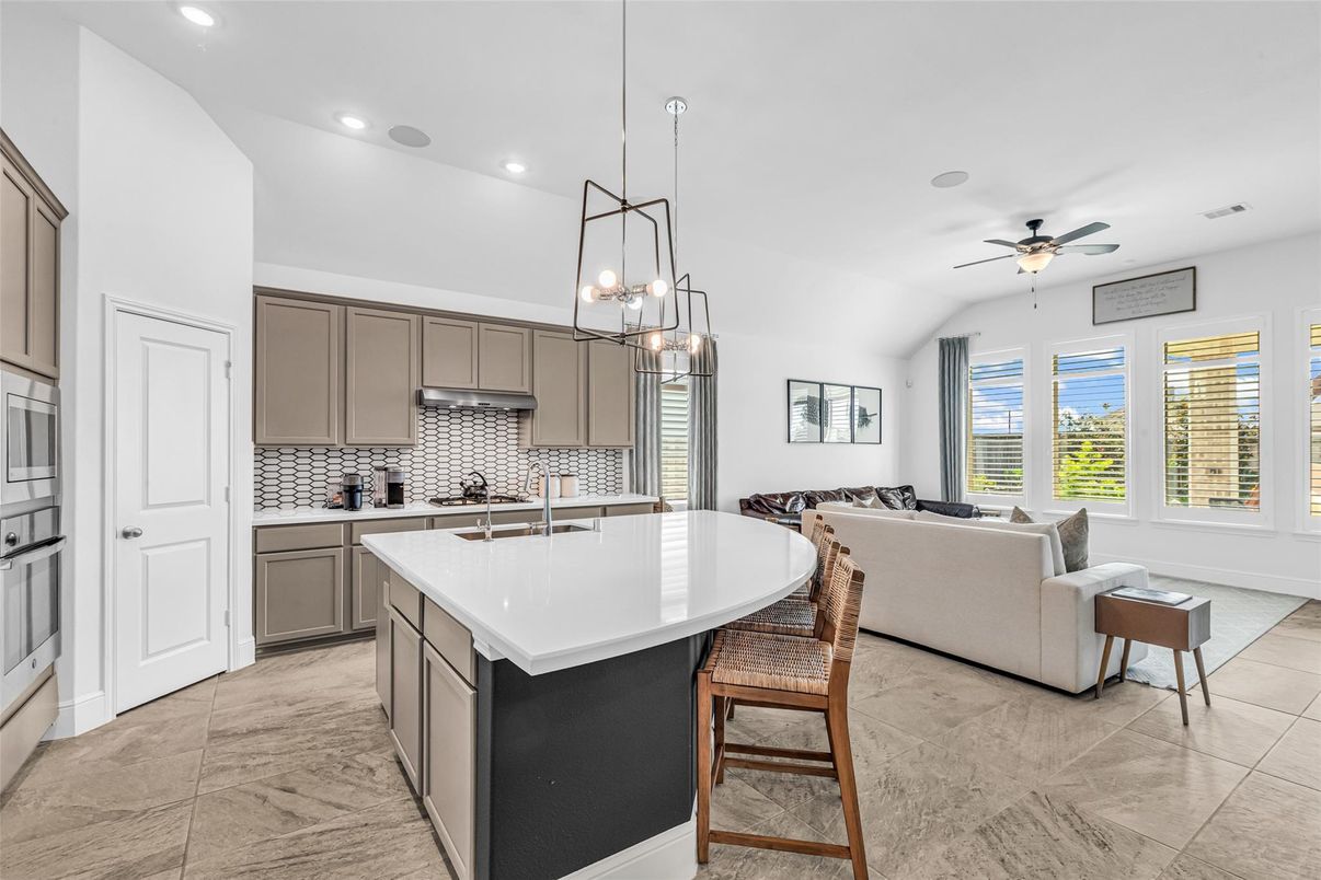 Interior, Kitchen, Living room, Pendant Lights, Recessed Lighting