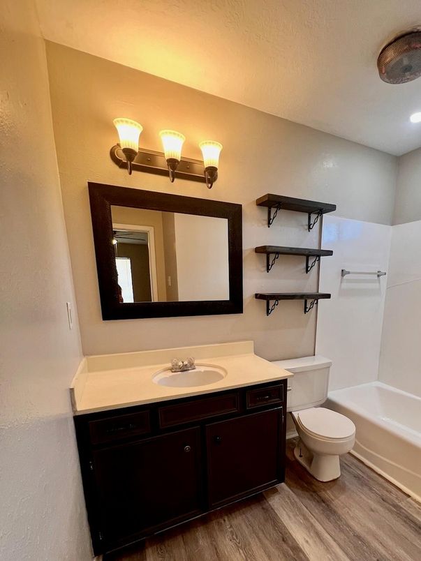 Bathroom, Interior, Recessed Lighting, Wood Texture Flooring